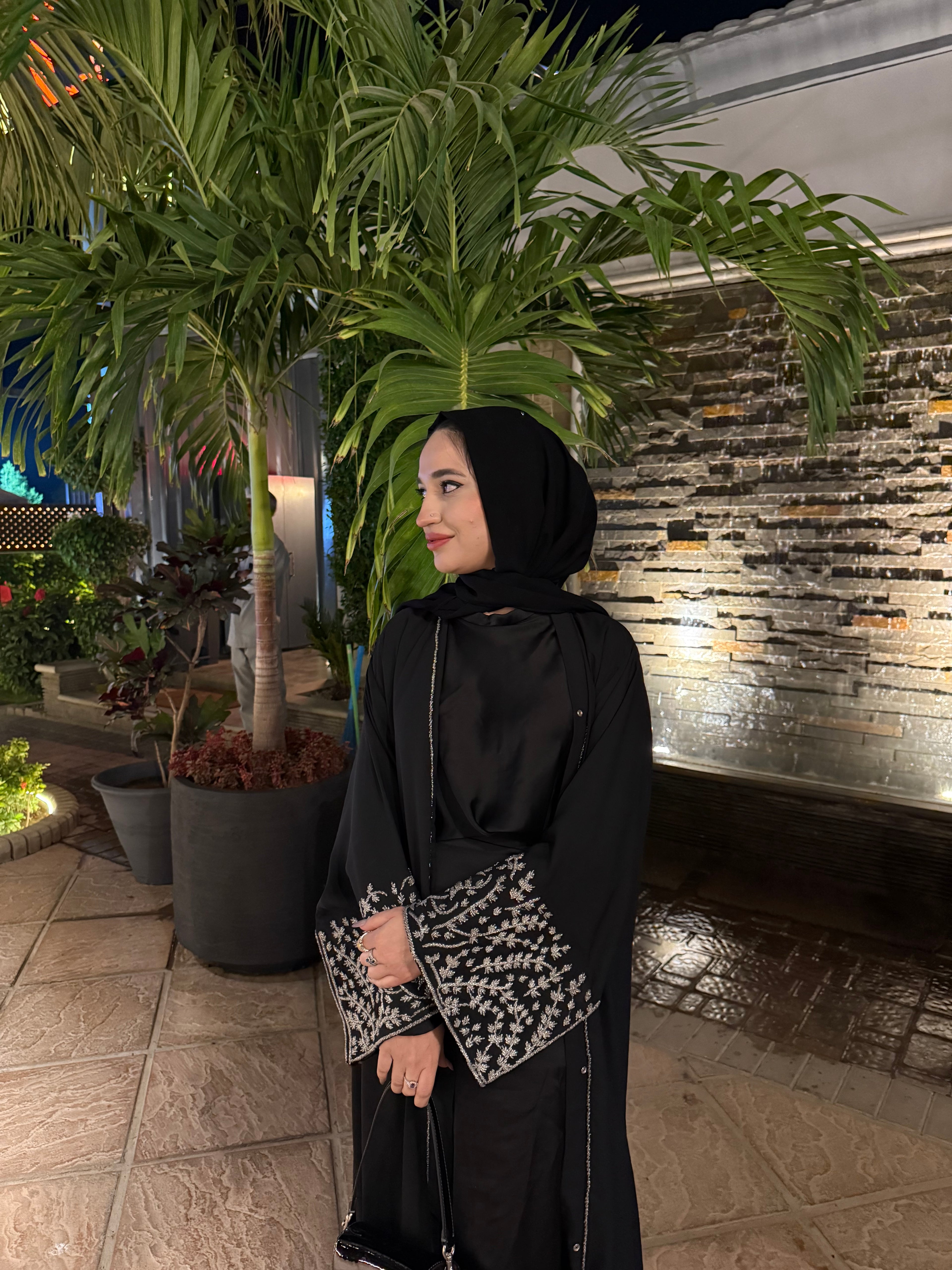 Noor Abaya